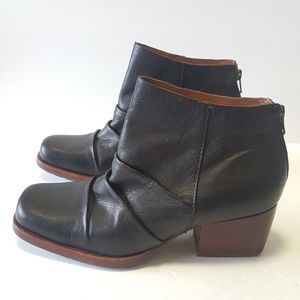 Kork Ease Kissel Black Leather Square Toe Booties